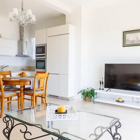 Villa La Florentina, Sea-side apartment between Nice&Monaco Apartamento